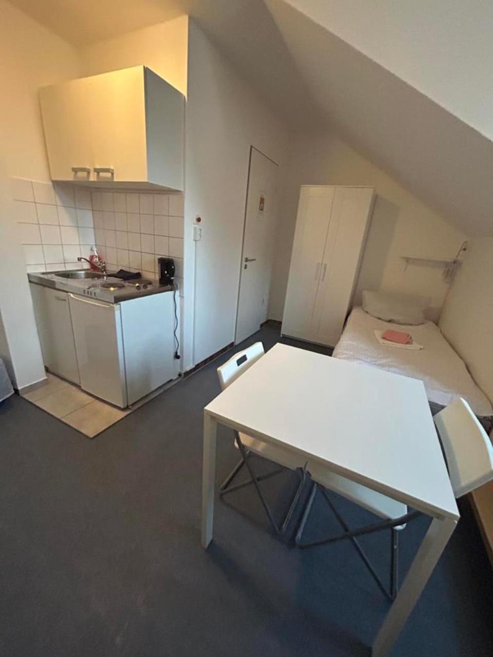 Budget Station Aparthostel Sen 14 Apartment