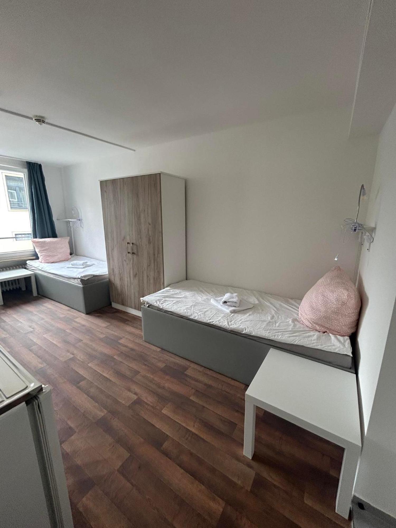 Budget Station Aparthostel Sen 14